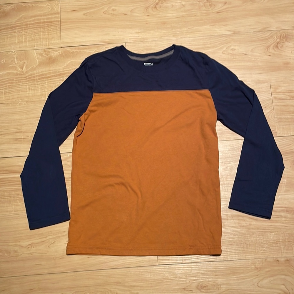 Boys M Sonoma long sleeve t-shirt